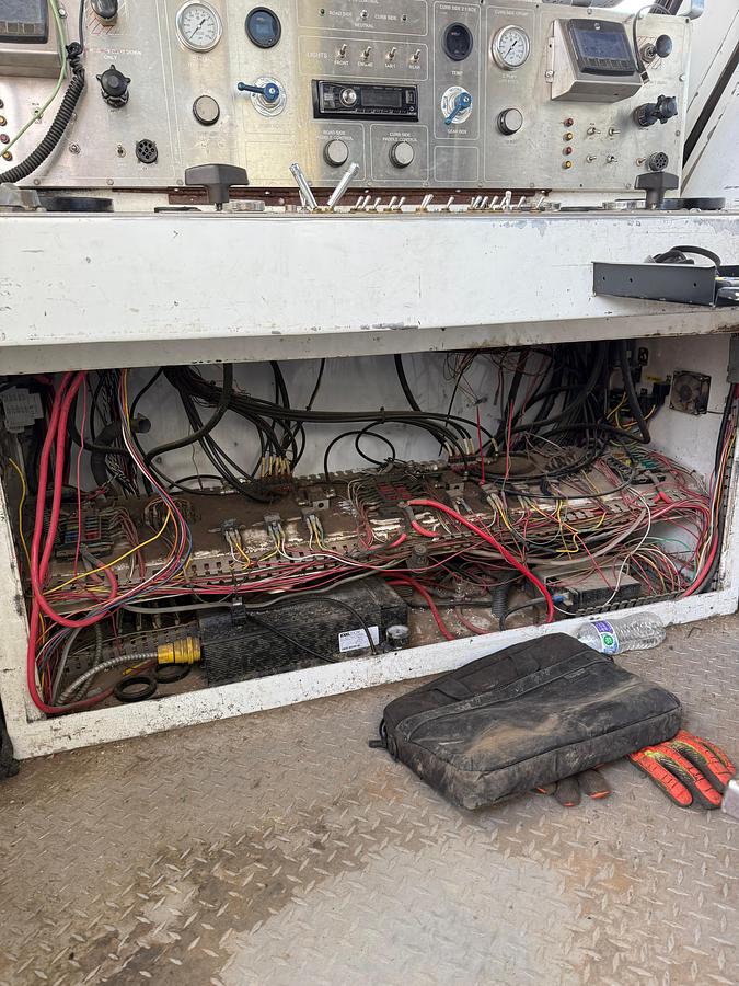 Used 2011 Cummins 1000 HP Double Pumper