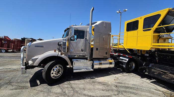 Used 2008 Kenworth Acid Stimulation Trailer
