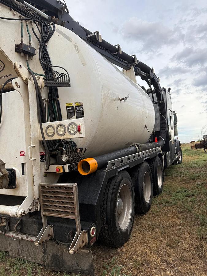 Used 2014 Tornado F4SL Hydro Excavator