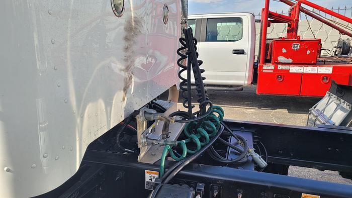 Used 2015 Peterbilt 382