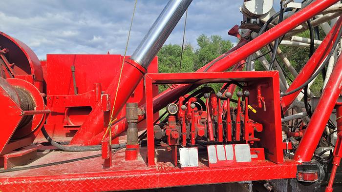 Used Franks 400 Workover Rig
