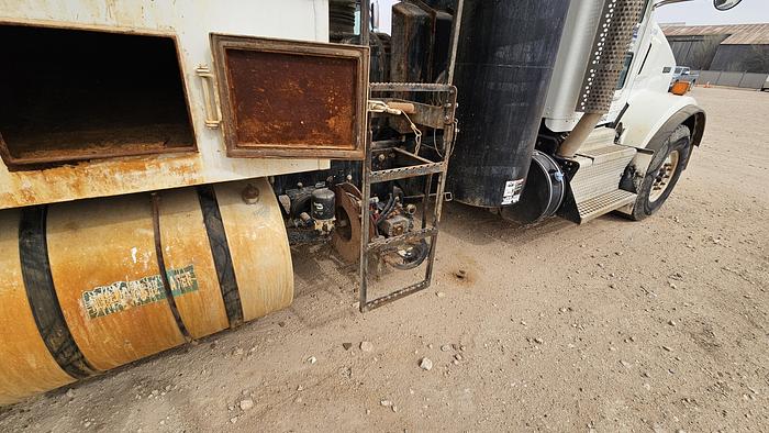 Used 2015 Guzzler Vacuum Excavator Truck