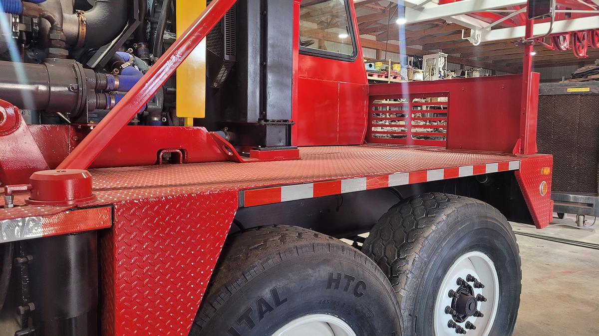 Refurbished Cameron 550 Workover Rig