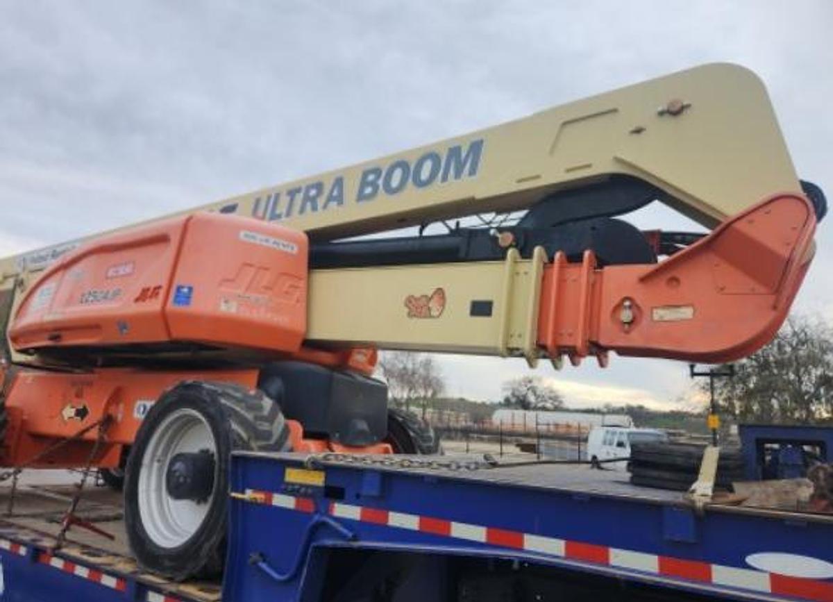 Used 2011 JLG 1250AJP 125' ARTICULATING BOOM 4WD