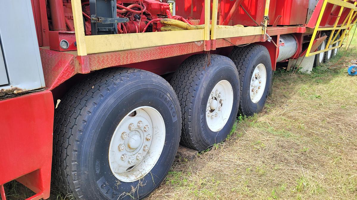 Used 2005 Lanco 750 Workover Rig