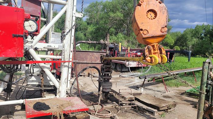 Used Franks 400 Workover Rig