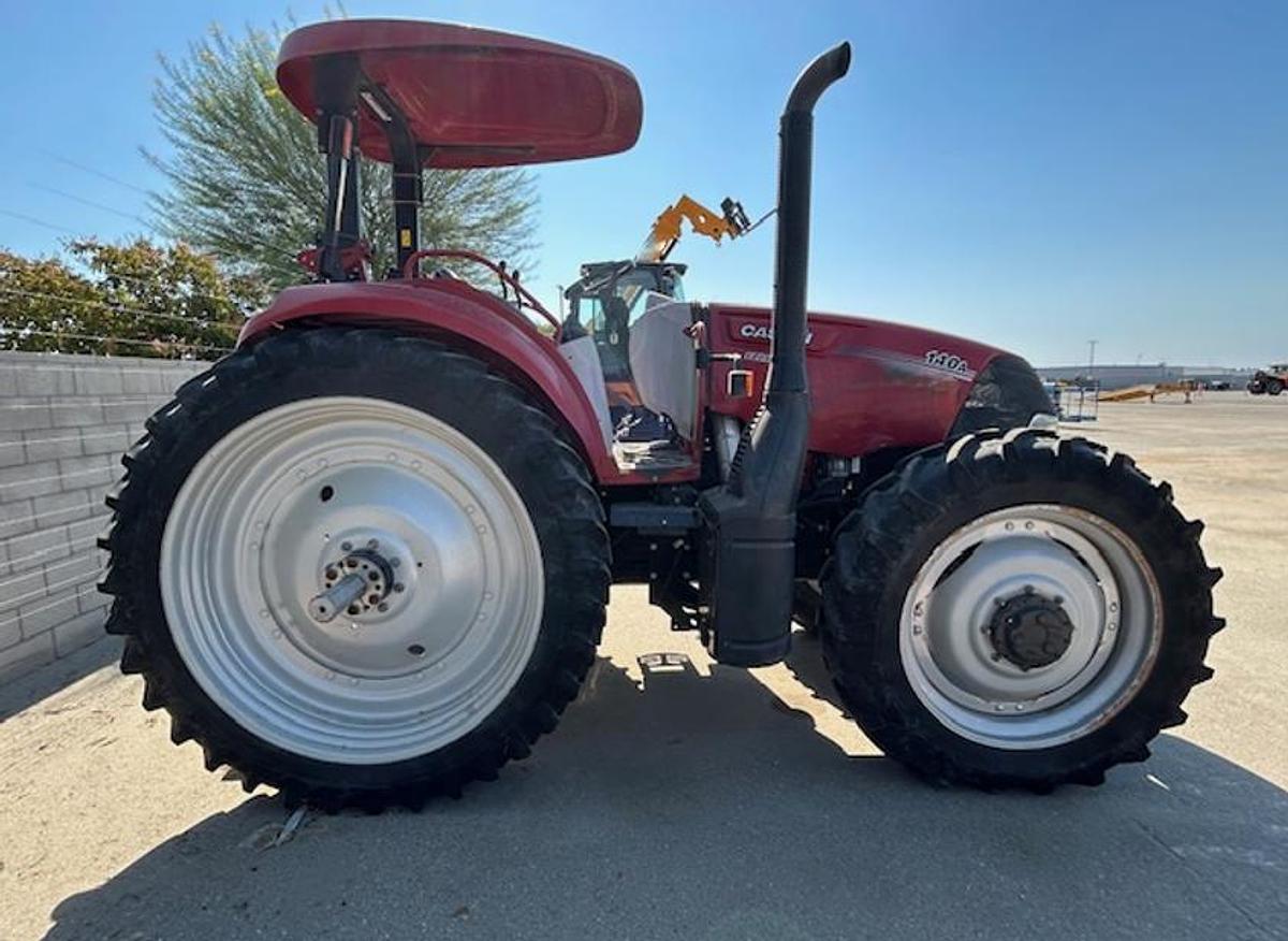 Used 2020 CASE FARMALL 140A