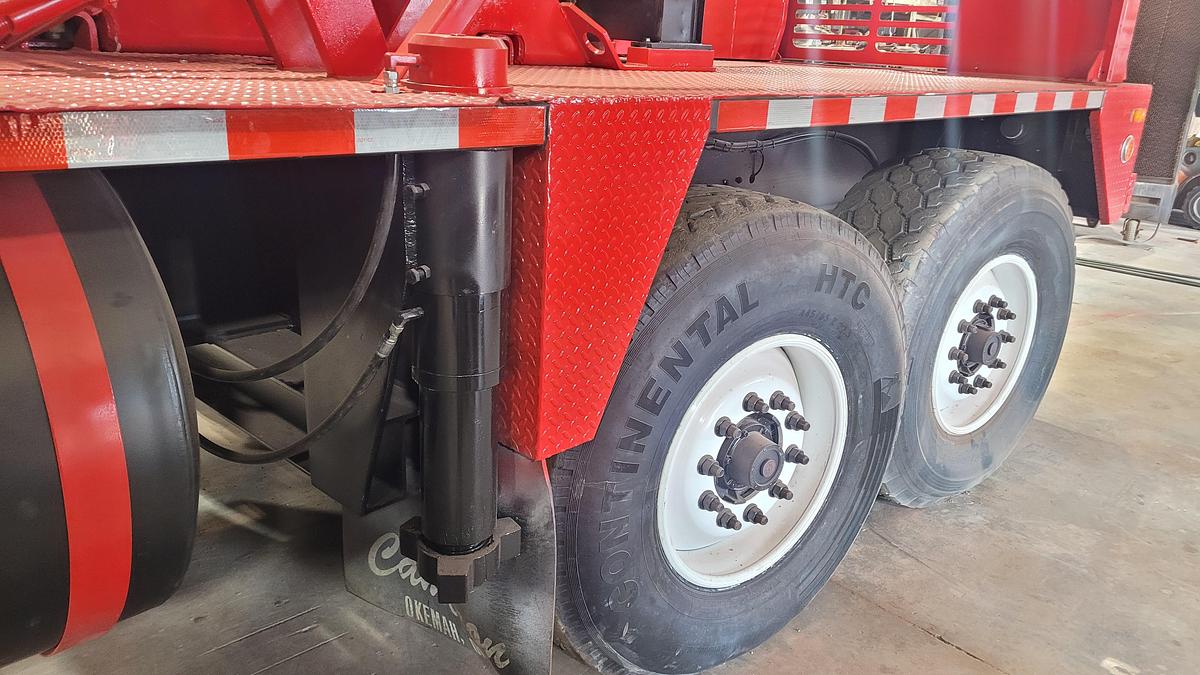 Refurbished Cameron 550 Workover Rig