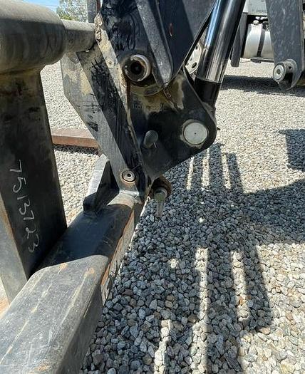 Used Reach lift 12,000 Lbs