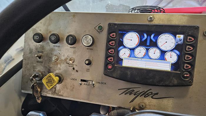 Used 2014 Taylor TI500 Workover Rig