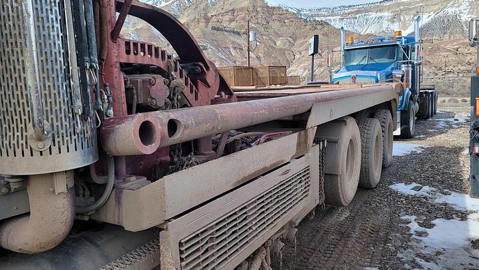 Used 2007 Peterbilt 375 Winch Truck