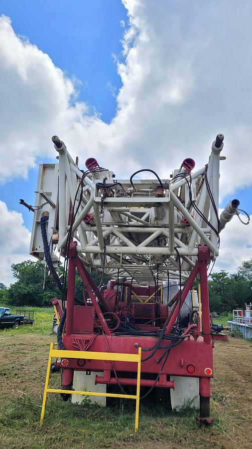Used 2005 Lanco 750 Workover Rig