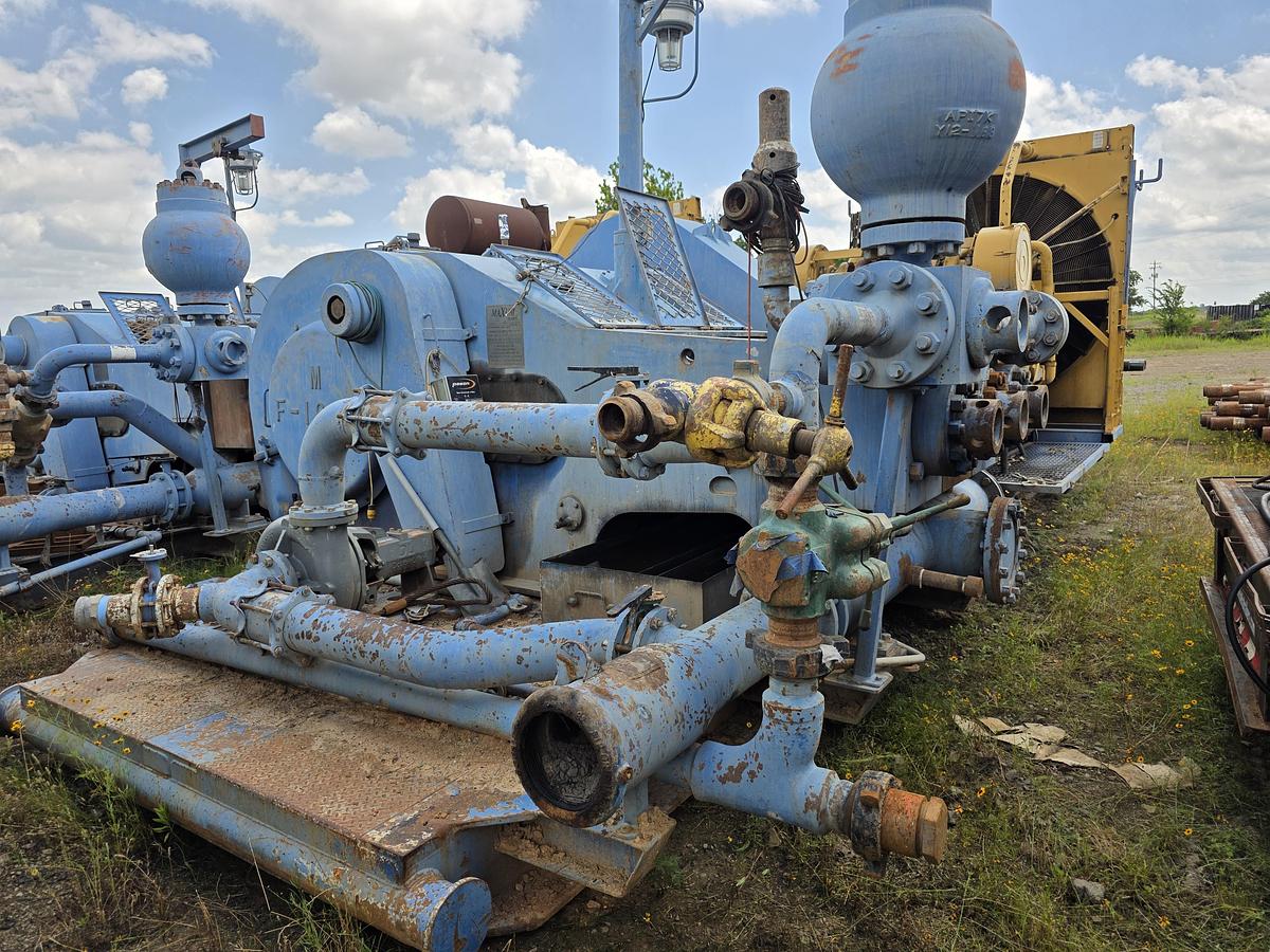 Used Skytop Brewster N-46 900 HP Drilling Rig