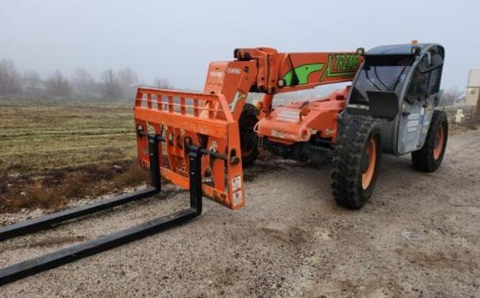 Used Reach forklift