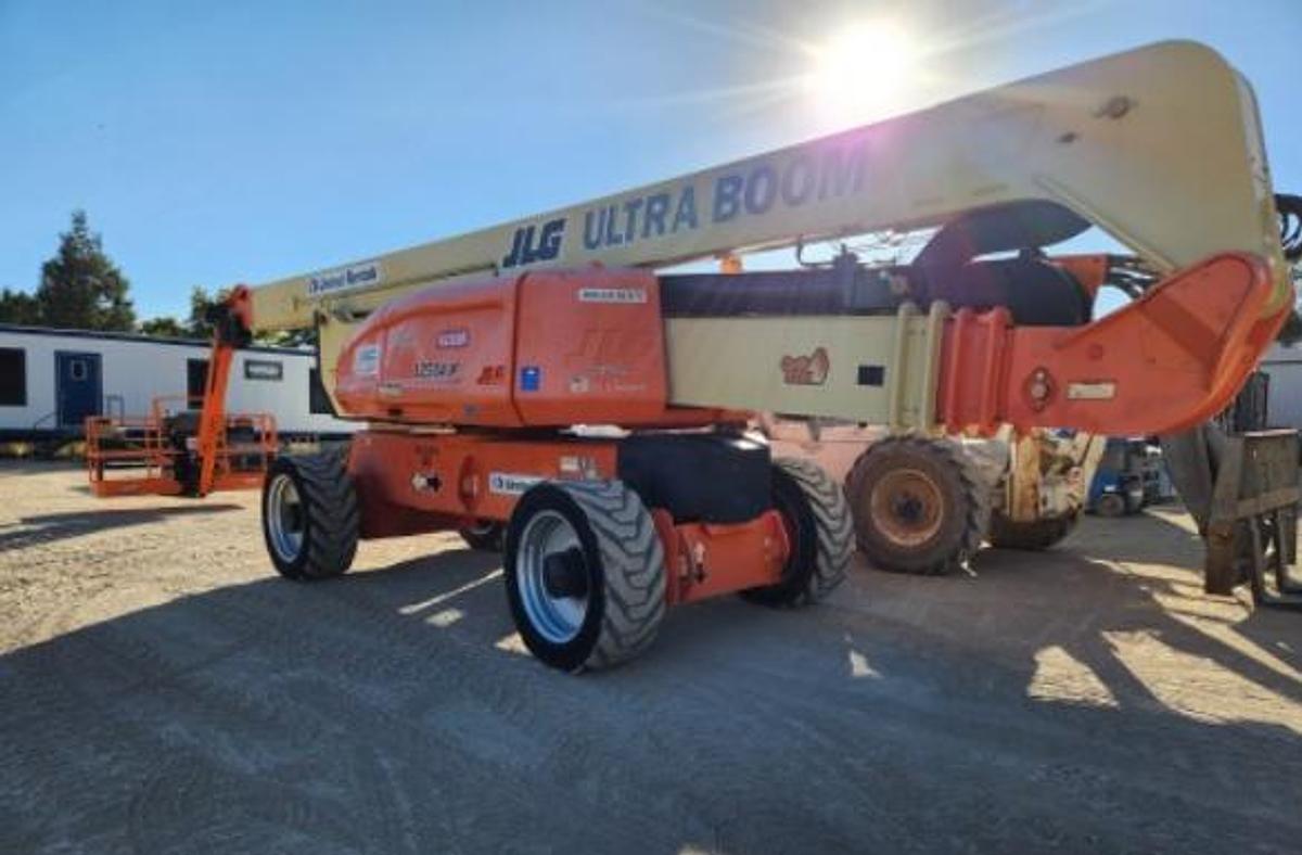 Used 2011 JLG 1250AJP 125' ARTICULATING BOOM 4WD