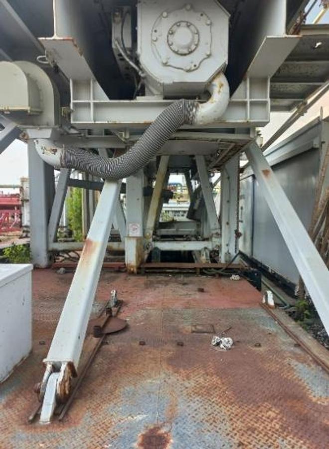 Used Skytop Brewster N-46 900 HP Drilling Rig
