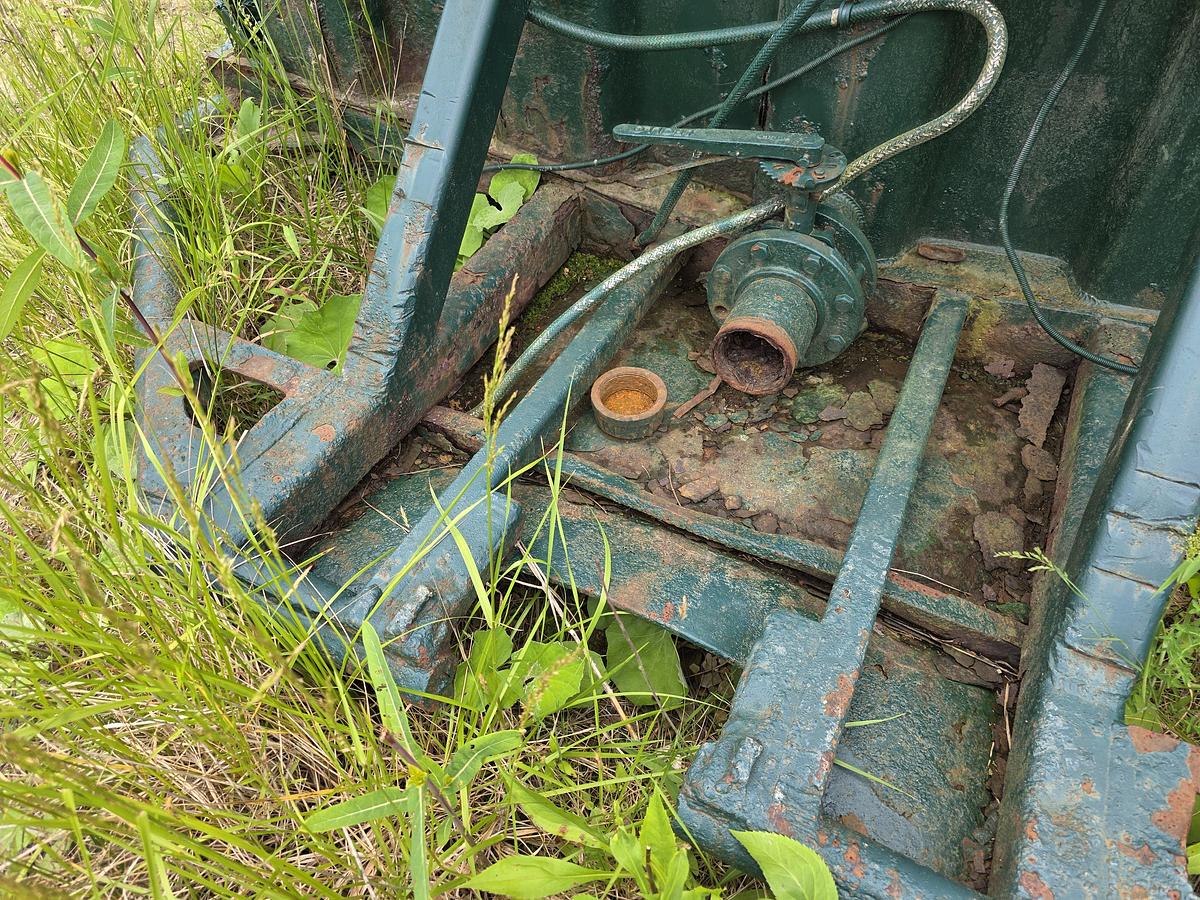 Used Valmont Frac Tank