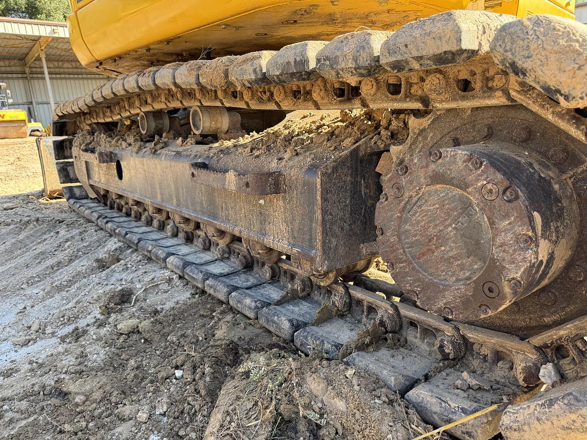 Used 2022 KOMATSU PC138-11
