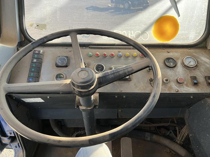 Used 2006 SJ Petro XJ400 Workover Rig