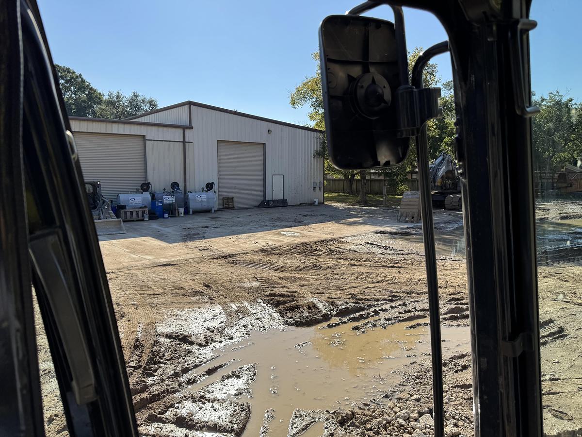 Used 2022 KOMATSU PC138-11