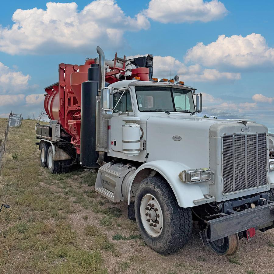 Used 2003 Guzzler Vacuum Excavator Truck