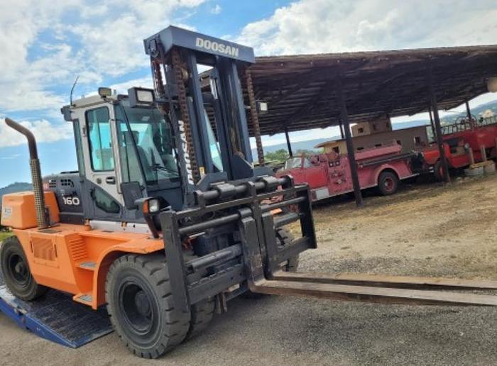 Used Doosan D160S-7 36,000 LBS forklift