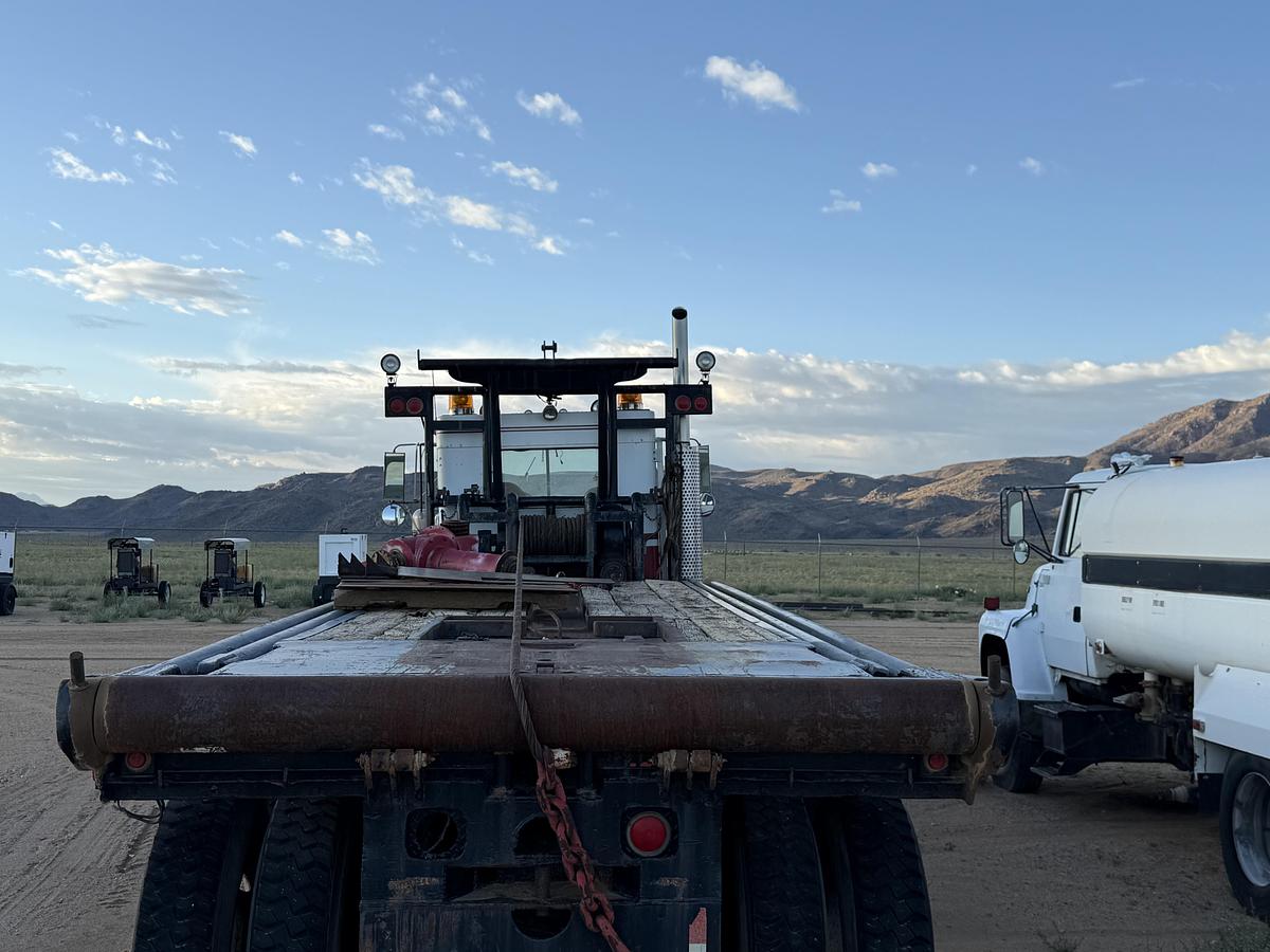 Used Hopper 102' X 260,000 #