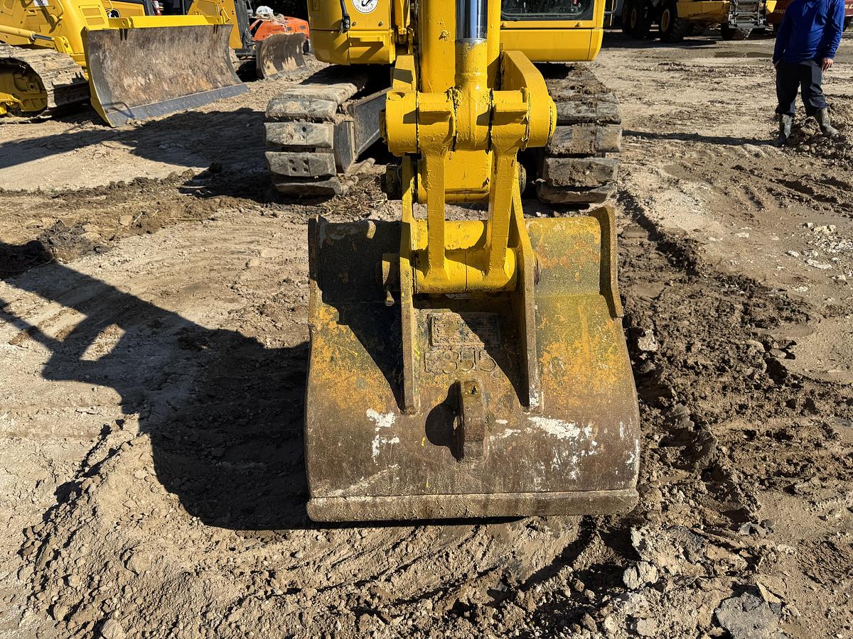 Used 2022 KOMATSU PC138-11