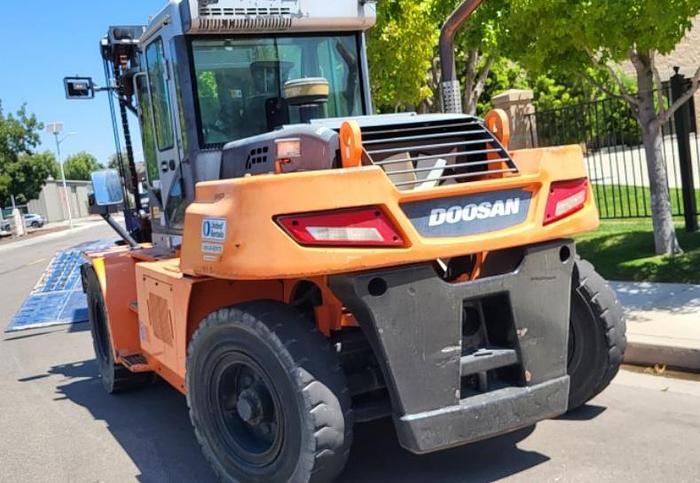 Used Doosan D160S-7 36,000 LBS forklift