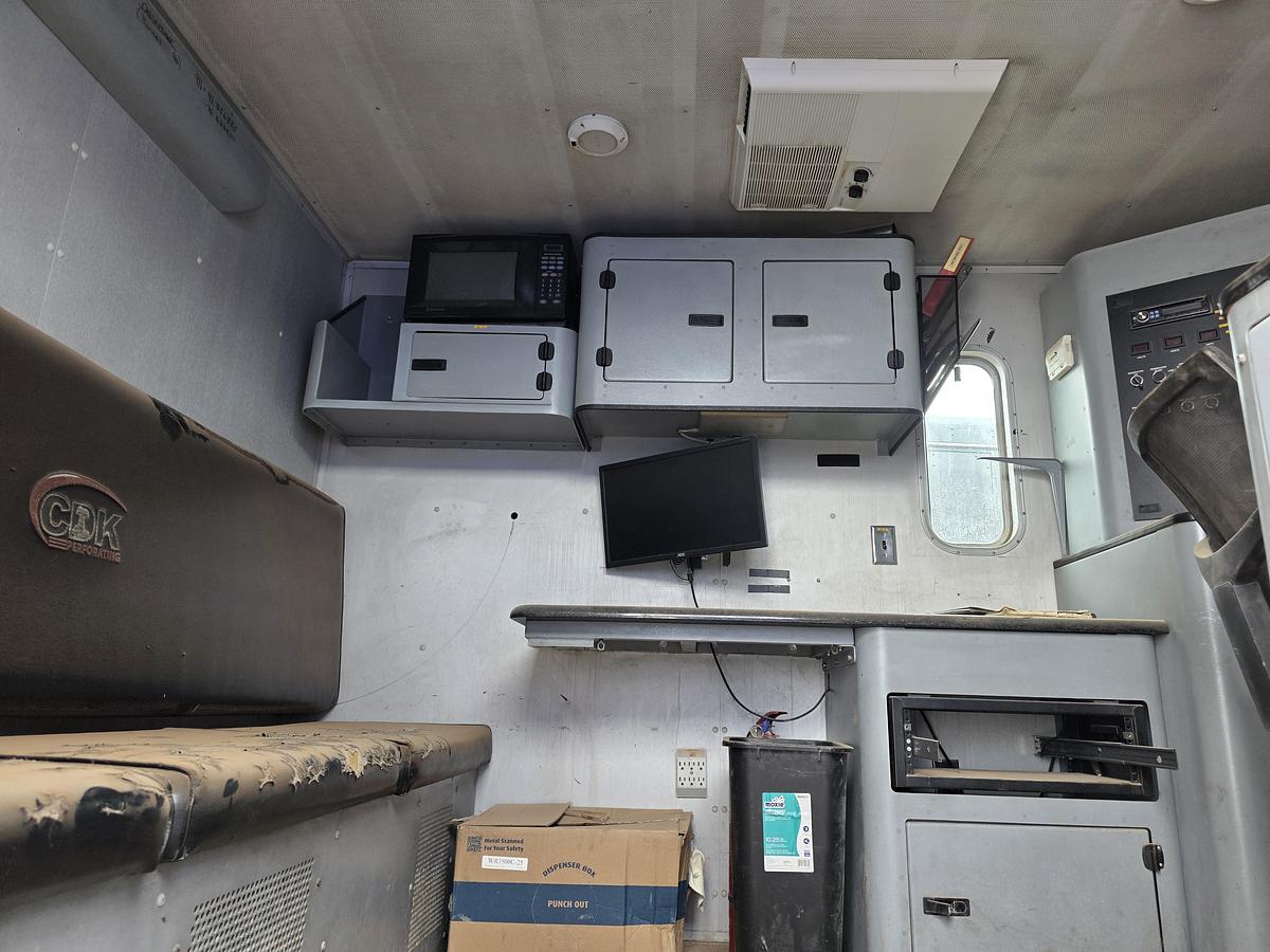 Used 2010 Peterbilt 340 Wireline Truck