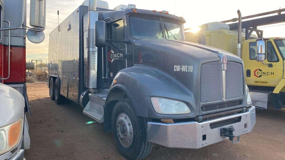 Used 2013 Kenworth T440 Wireline Truck