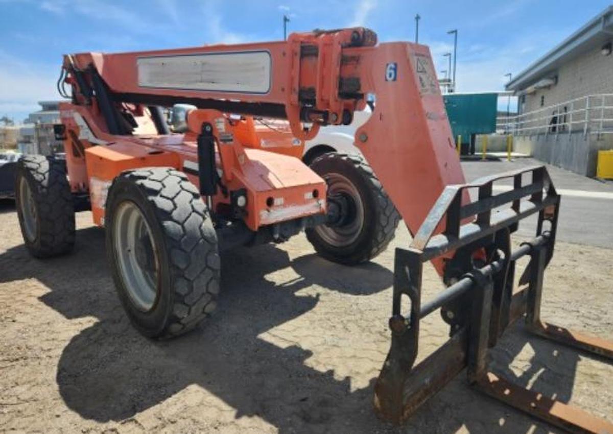 Used 2015 SKY TRAK 6042