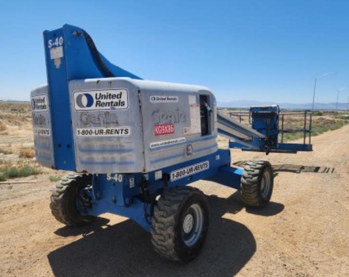 Used Genie S-40 Telescopic boom