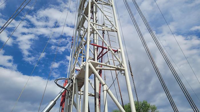 Used Franks 400 Workover Rig