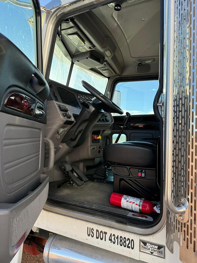 Used 2023 Peterbilt 389 Day Cab Truck