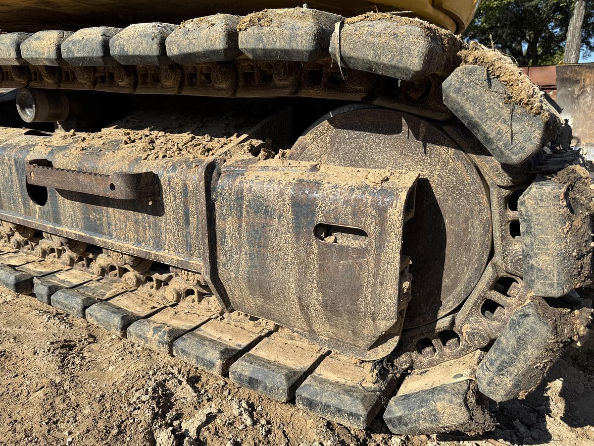 Used 2022 KOMATSU PC138-11