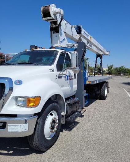 Used 2015 Manitex 1770C Crane Truck (17 Ton)