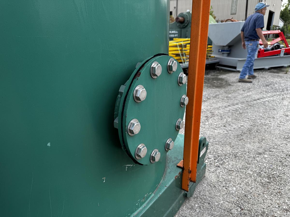 Used Derrick Vacu-Flo 1200 Vacuum Degasser