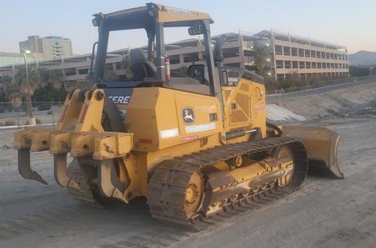 Used 650K John deere crawler dozer