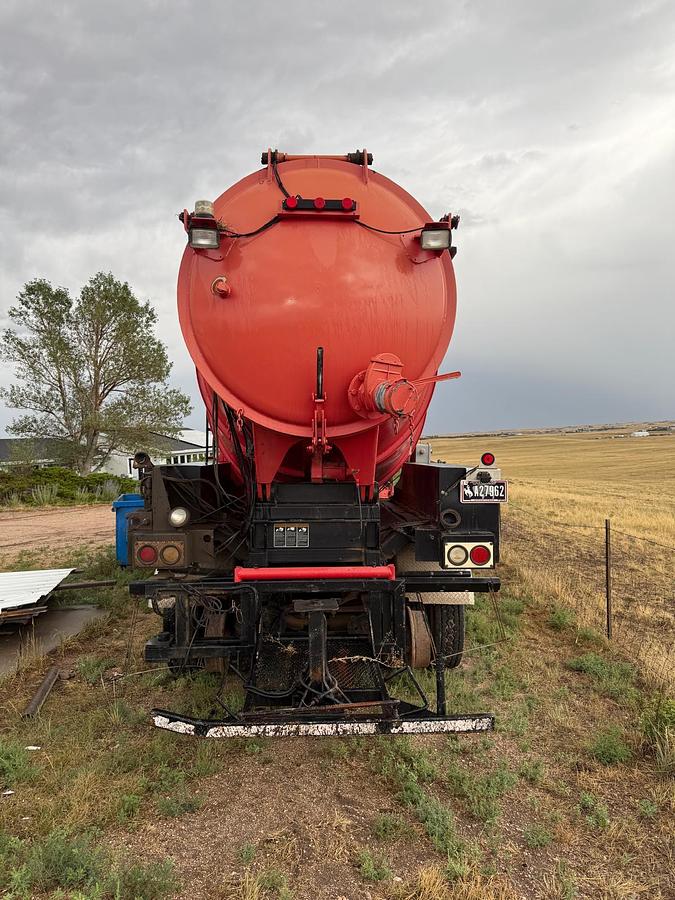 Used 2003 Guzzler Vacuum Excavator Truck
