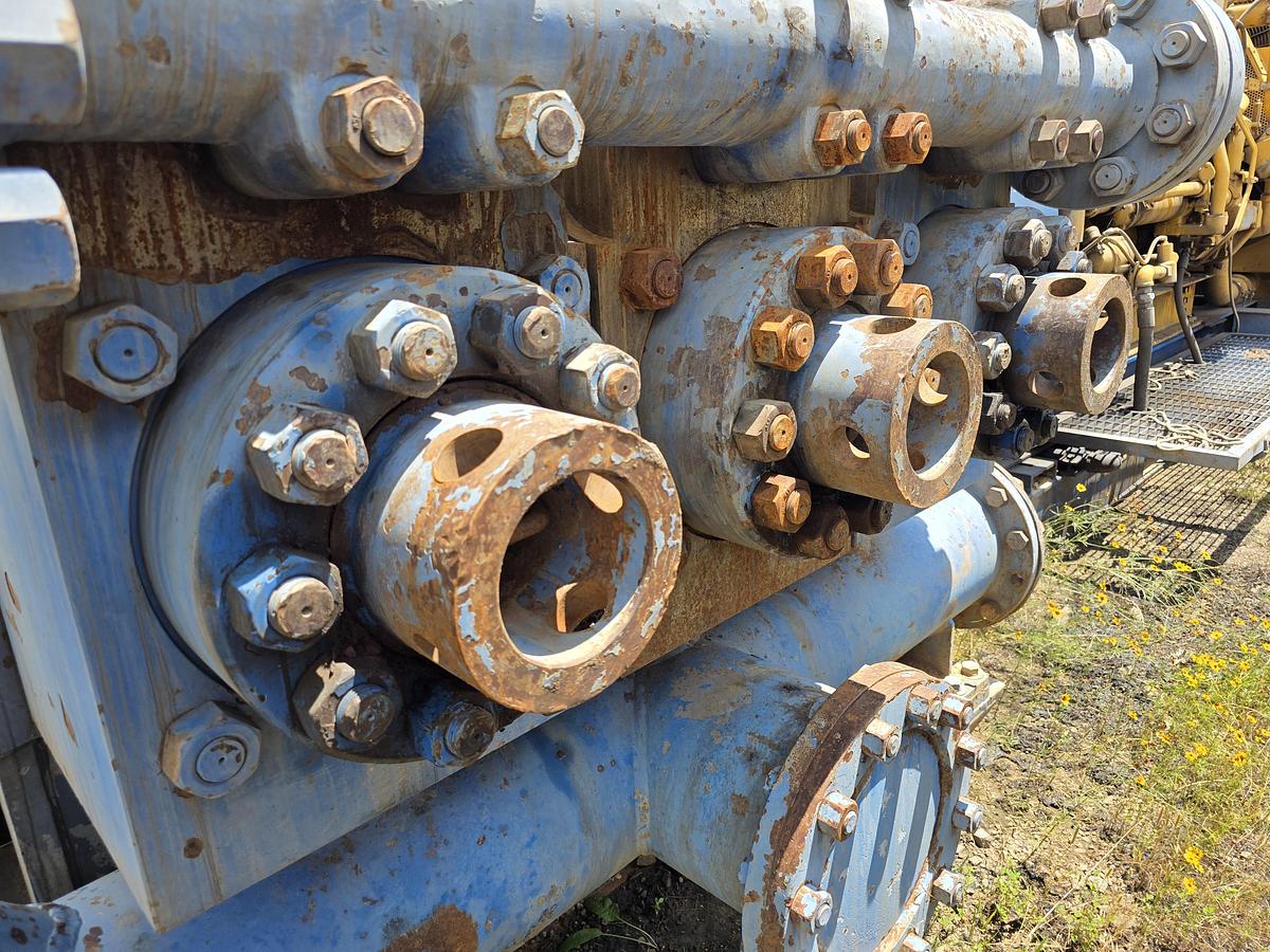 Used Skytop Brewster N-46 900 HP Drilling Rig