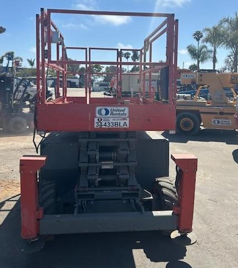 Used Skyjack 32'68" Rough Terrain Scissor Lift