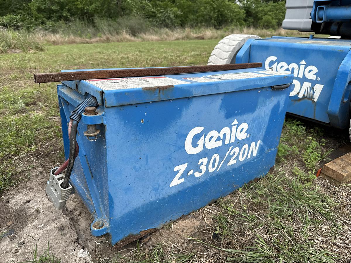 Used 2000 Genie Industries Z-30/20N