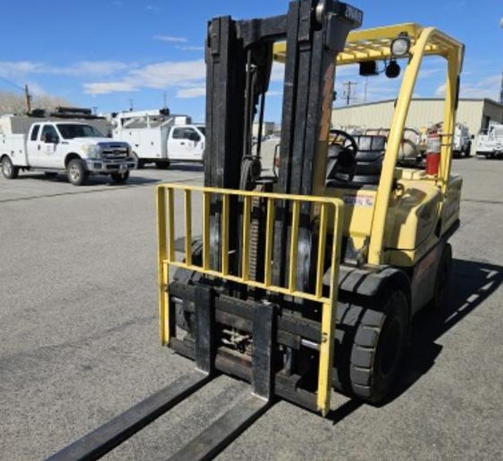 Used Hyster 9K warehouse forklift