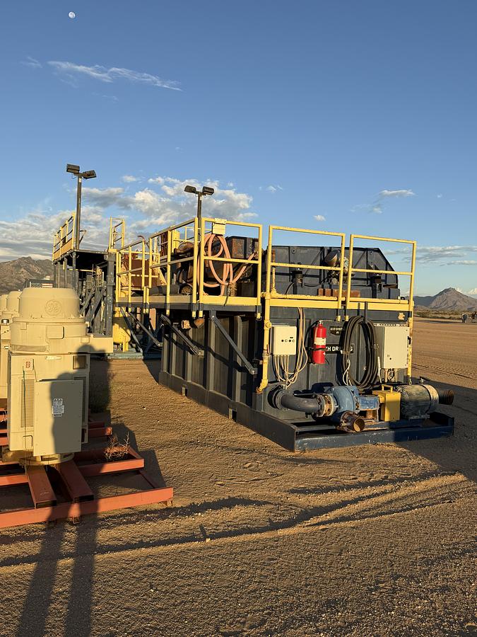 Used Hopper 102' X 260,000 #