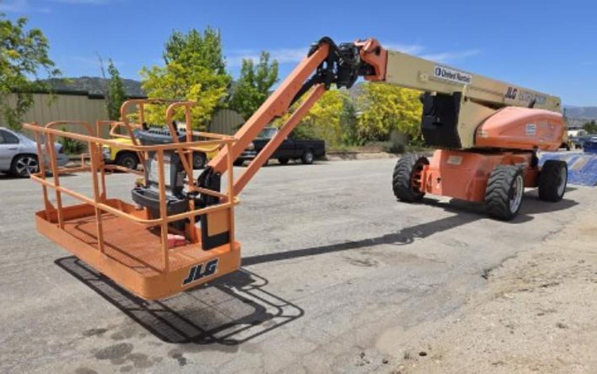 Used 2011 JLG 1250AJP 125' ARTICULATING BOOM 4WD