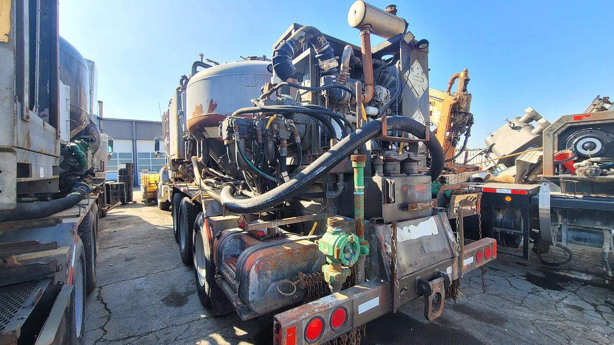 Used 2008 International Cement Pumper