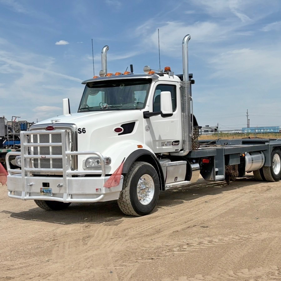 Used 2023 Peterbilt 567 Winch Truck