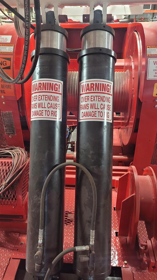 Refurbished Cameron 550 Workover Rig