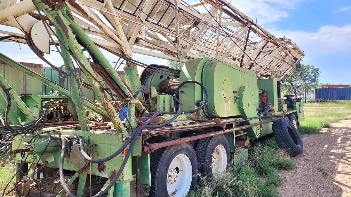 Used 1980 Franks 1287 Workover Rig